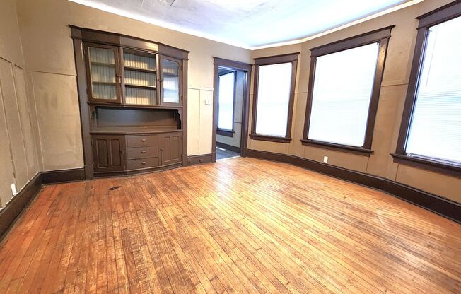 ENTEGJ - 3156 N 1st Street