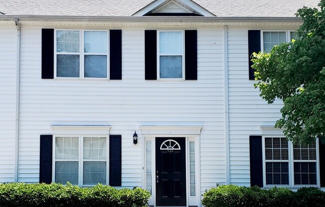 Charming 2 bedroom condo in Pineville !
