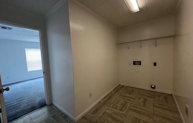 2 beds, 1 bath, 1,100 sqft, $1,245, Unit 211