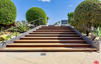 2 beds, 3 baths, 1,600 sqft, $5,985, Unit 9I