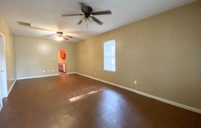 3 bed, 2 bath by the University of Memphis