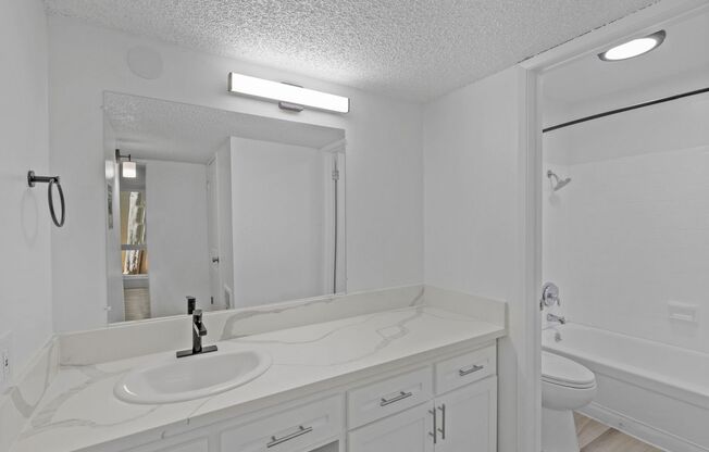 1 bed, 1 bath, 660 sqft, $1,575, Unit 136