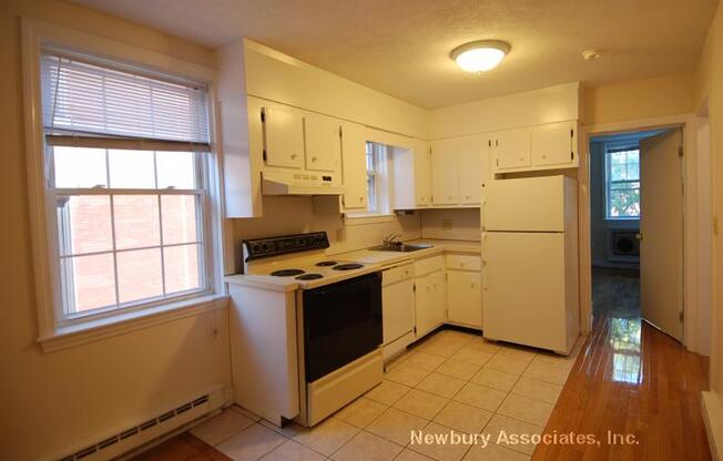 2 beds, 1 bath, $2,995, Unit W