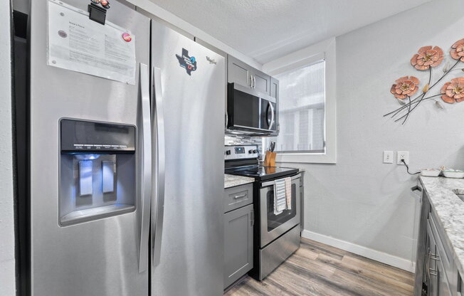 1 bed, 1 bath, 585 sqft, $1,300, Unit 1
