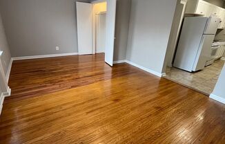 1 bed, 1 bath, 645 sqft, $885