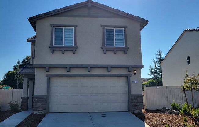 (BRAND NEW) 4/2.5 Elk Grove Home w/Solar!  PLEASE READ ENTIRE AD FOR VIEWINGS