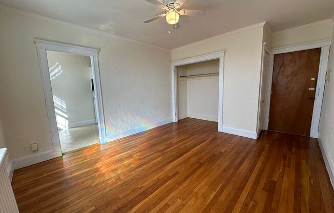 Studio, 1 bath, 500 sqft, $1,800, Unit 6