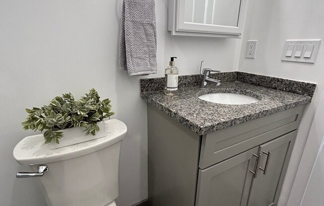 Studio, 1 bath, $1,775, Unit 407