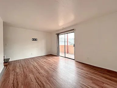 14746 Delano St Apt 1