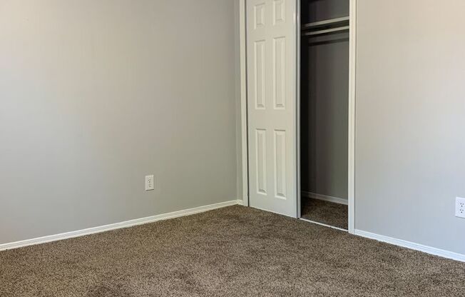 2 beds, 1 bath, 900 sqft, $1,095, Unit 3701 #3