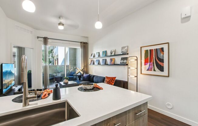 1 bed, 1 bath, 582 sqft, $1,640