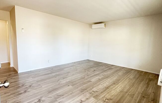1 bed, 1 bath, 625 sqft, $949, Unit 49-5