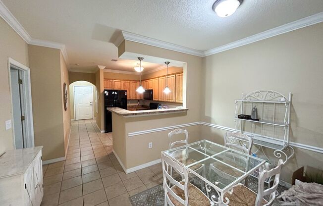 3 beds, 3 baths, $2,600, Unit Unit 211