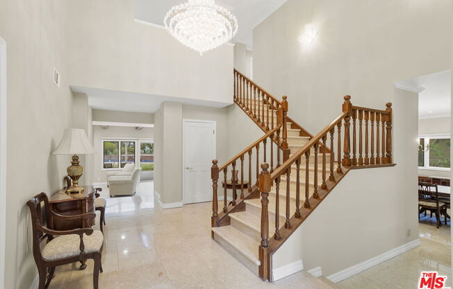 5 beds, 6 baths, 5,290 sqft, $12,000