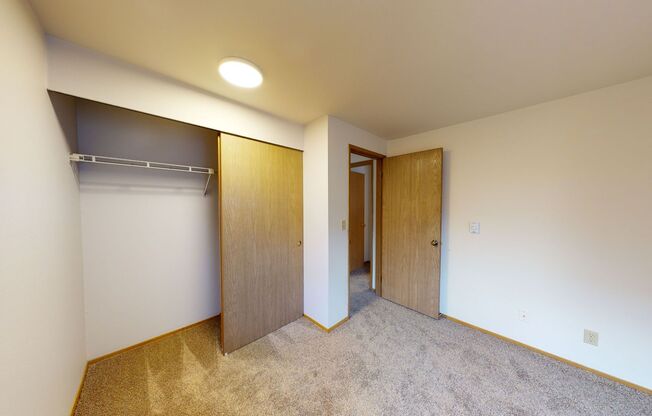 2 beds, 1 bath, 766 sqft, $2,095, Unit 22