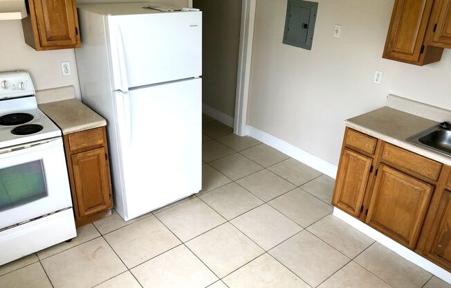 1 bed, 1 bath, $1,350, Unit Apt # 3