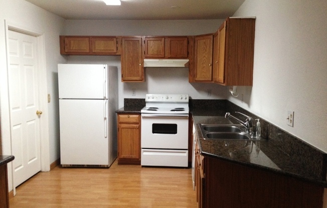 SUNHAMPTON CONDO FIRST FLOOR!