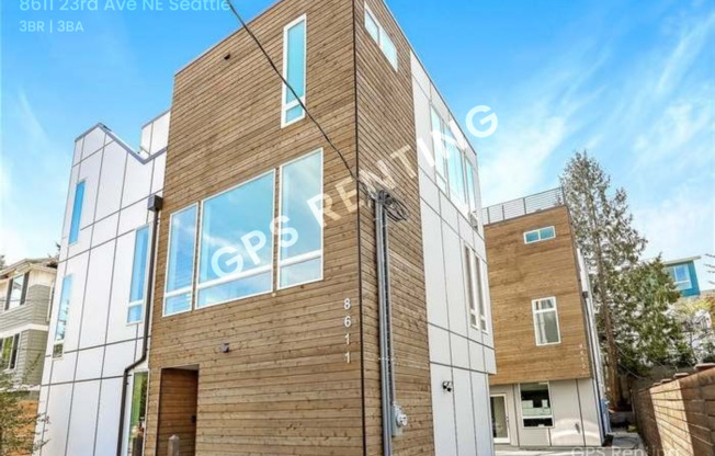 8611 23 AVE NE
