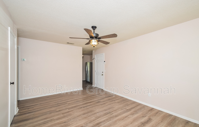 820 KELLY DR