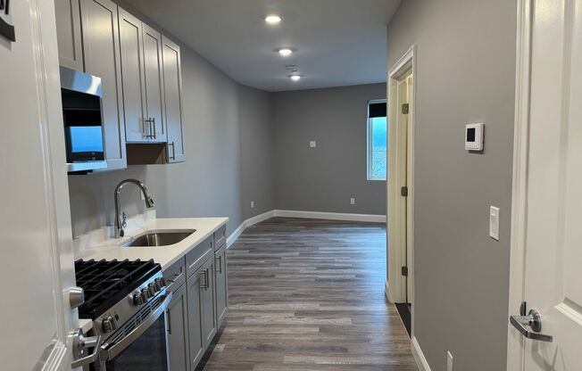 Studio, 1 bath, 362 sqft, $2,050, Unit 307