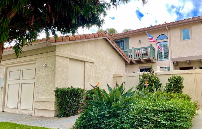 Spacious 3 Bedroom 2.5 Bath Townhouse in Carlsbad Available