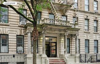 306 W 51 ST
