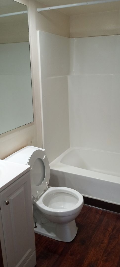 1 bed, 1 bath, 760 sqft, $1,025, Unit 103N