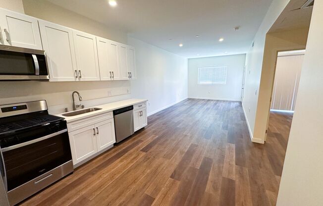 USC Village Properties LLC - The Hamilton