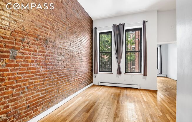 357 W 120 ST