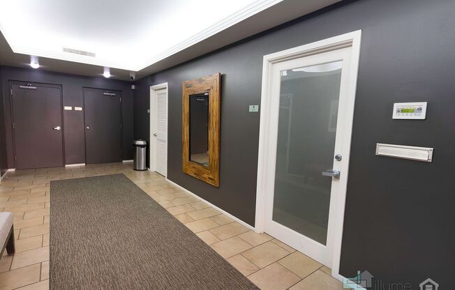 University Park 2 Bd/2 Bth w/parking- water/sewer/trash included!