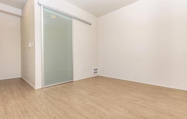 STUDIO AND ONE BEDROOM APARTMENTS FOR RENT IN SEATTLE, WA