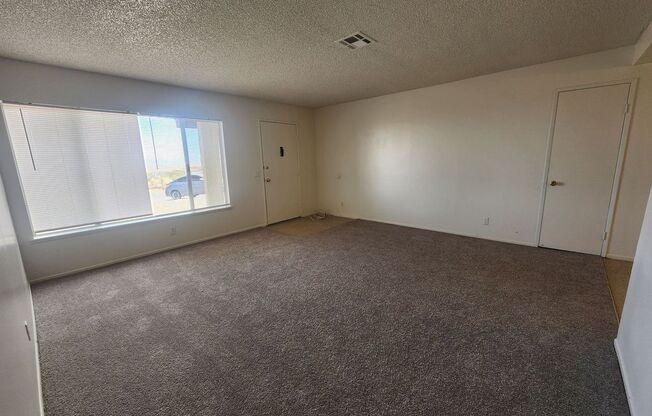 Beautiful Home In Hansen Track Neighborhood