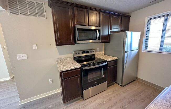 3 beds, 1 bath, 850 sqft, $1,050