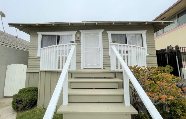 Downtown Ventura Bungalow with Beautiful Yard and Ocean Views!