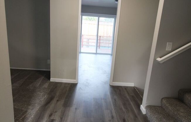 $4595 - Large spacious updated 4 Bed/2.5 Bath Home With Pool in San Jose
