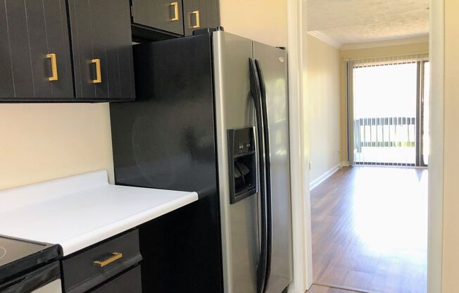 Renovated and Ready! | 3 BEDROOM 1.5 BATHROOM TOWNHOME FOR LEASE