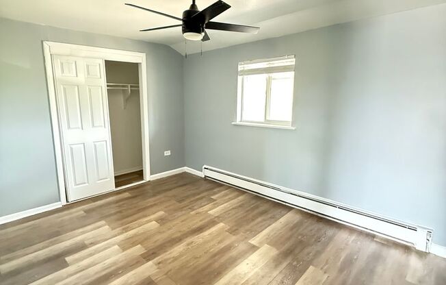 2 beds, 1 bath, 750 sqft, $1,245