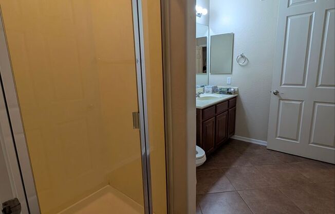 Beautiful condominium located in the heart of Chandler!