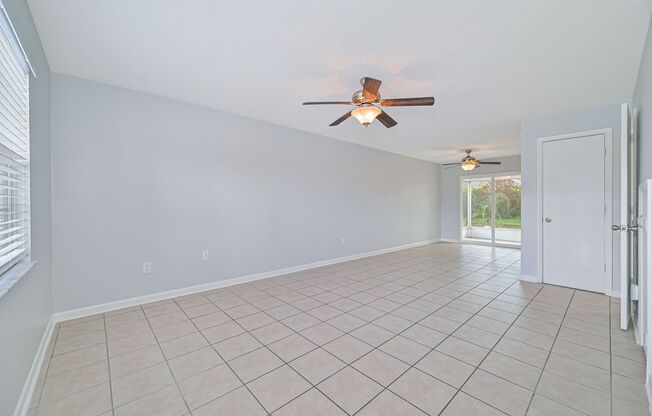 NOW AVAILABLE - Quad Plex Unit just minutes from Fort Myers Beach!