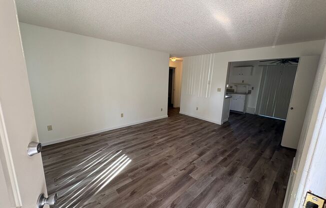Jamestowne Plaza Apartments