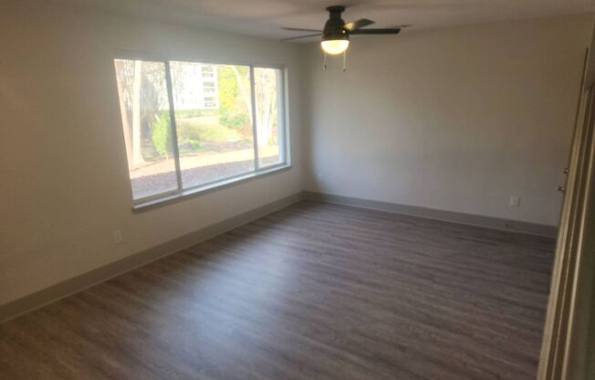 2 beds, 1 bath, 1,040 sqft, $1,750, Unit 583WD04