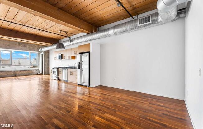 1 bed, 1 bath, 950 sqft, $3,600, Unit 325