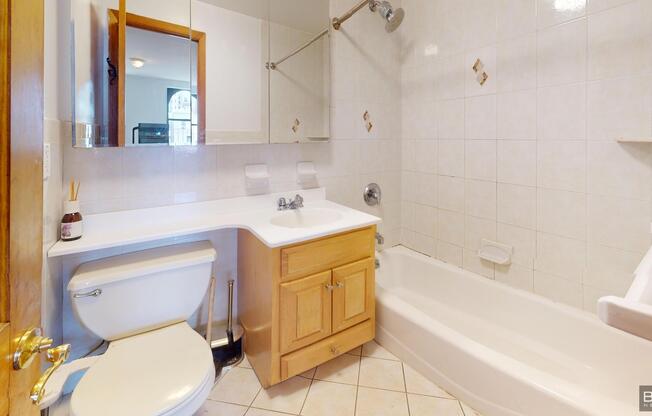 314 W 104 ST