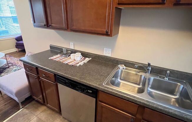 1 bed, 1 bath, 650 sqft, $1,095, Unit 601 - Unit 204 A650