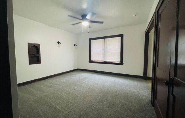 701 W MAPLE AVE