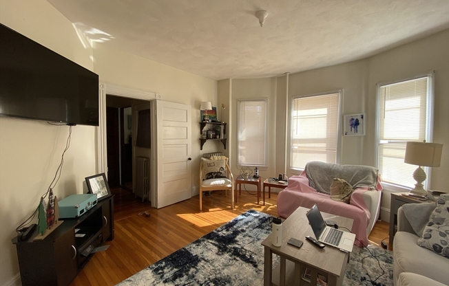 18 FAIRBANKS ST