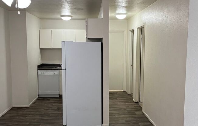 2 beds, 1 bath, 800 sqft, $1,325, Unit 10B