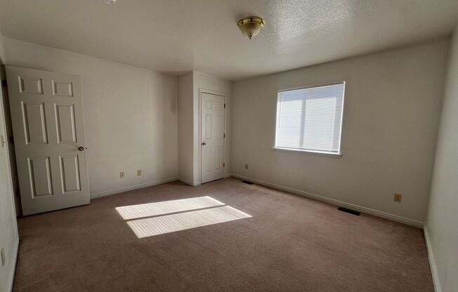 2 beds, 1.5 baths, $1,150, Unit 1860 S 2nd # 13