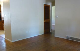 2 beds, 1 bath, $1,910