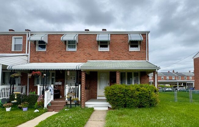 Charming 2 Bedroom/2 Bathroom Townhome in Dundalk, MD!